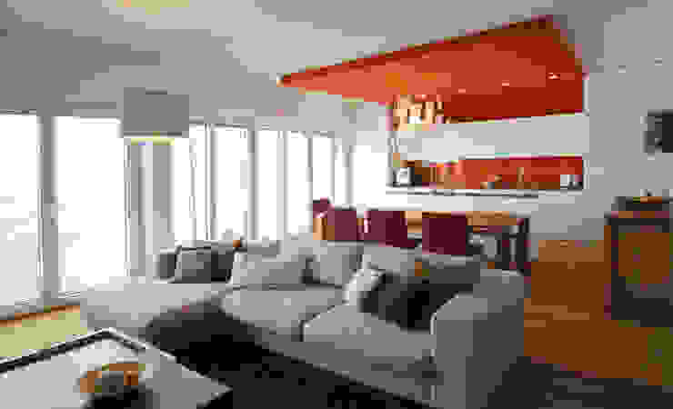 Maisonettewohnung, eswerderaum eswerderaum Modern living room