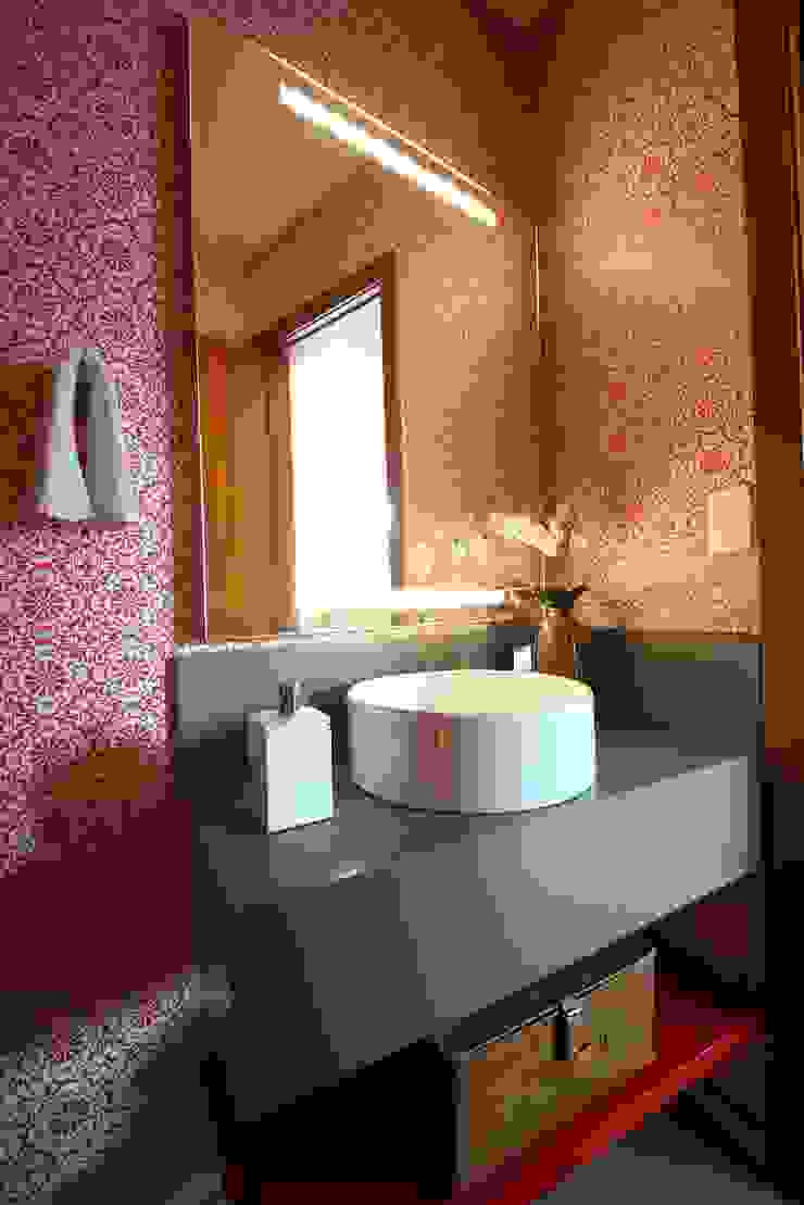 Modern Bathroom by MeyerCortez arquitetura & design Modern