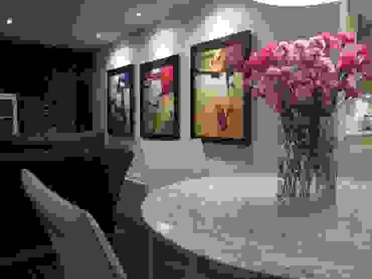 Interior decoration with modern art works, SHEEVIA INTERIOR CONCEPTS SHEEVIA INTERIOR CONCEPTS Weitere Zimmer Bilder & Gemälde