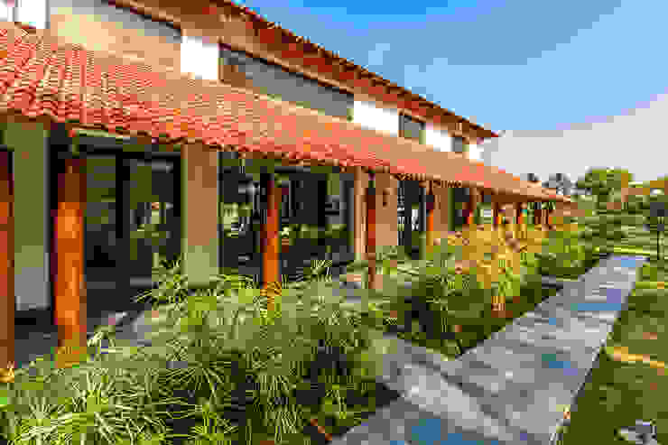 Kumar Moorthy & Associates Будинки