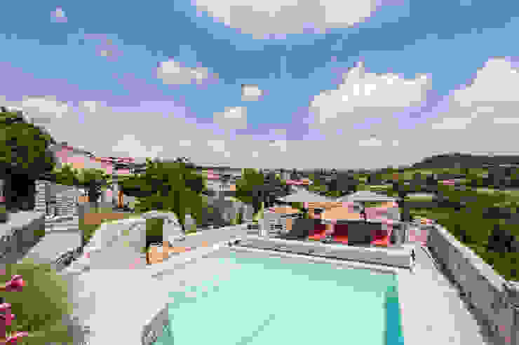 Pixcity Kolam Renang Gaya Eklektik