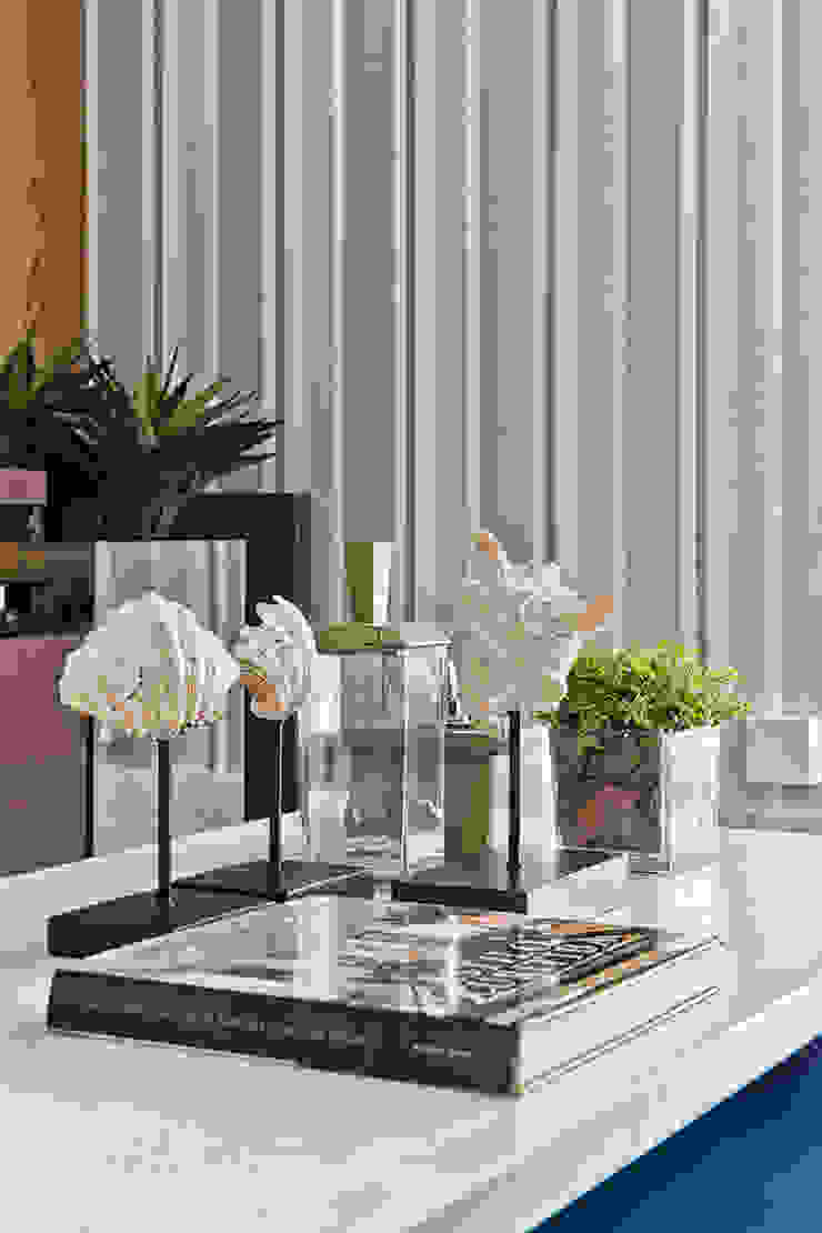 Salas multimédia clássicas por Samara Barbosa Arquitetura Clássico