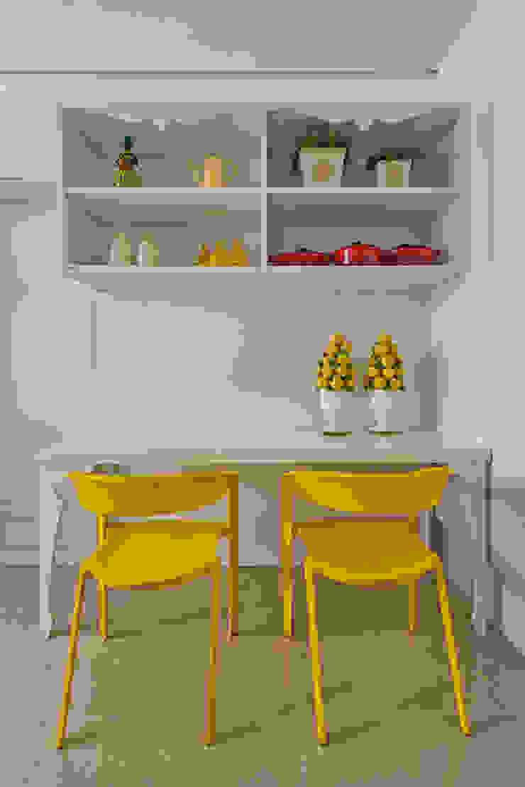 Cozinhas clássicas por Samara Barbosa Arquitetura Clássico