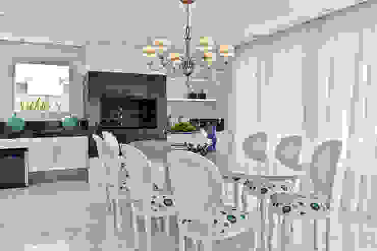 Salas de jantar clássicas por Samara Barbosa Arquitetura Clássico