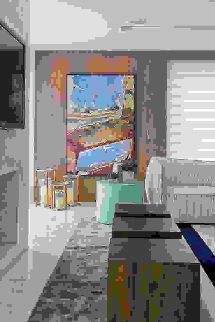 Salas de estar clássicas por Samara Barbosa Arquitetura Clássico