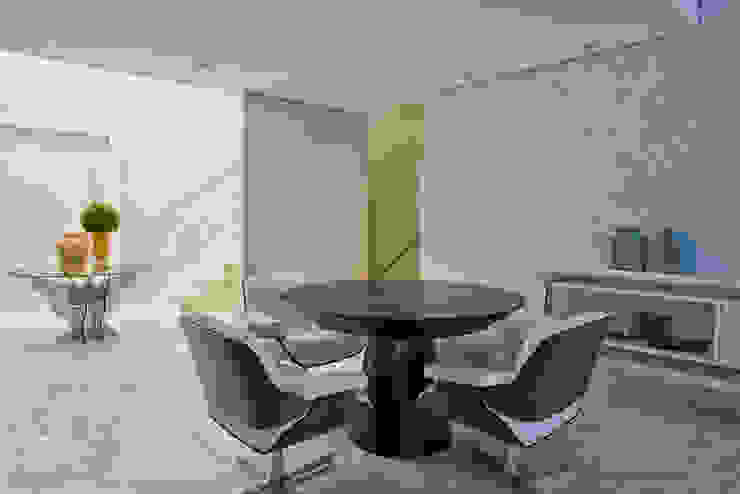 Espaços de trabalho clássicos por Samara Barbosa Arquitetura Clássico