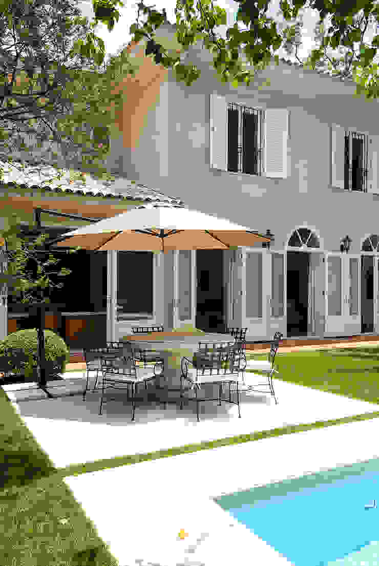 Prado Zogbi Tobar クラシカルな 家