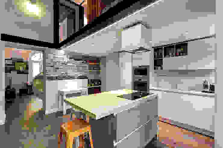 Cozinhas industriais por MOB ARCHITECTS Industrial