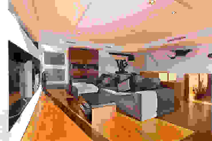 Salones modernos de The Pont design Moderno