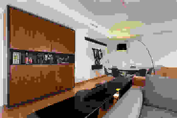 Salones modernos de The Pont design Moderno