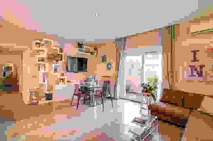 Moderne eetkamers van MOB ARCHITECTS Modern