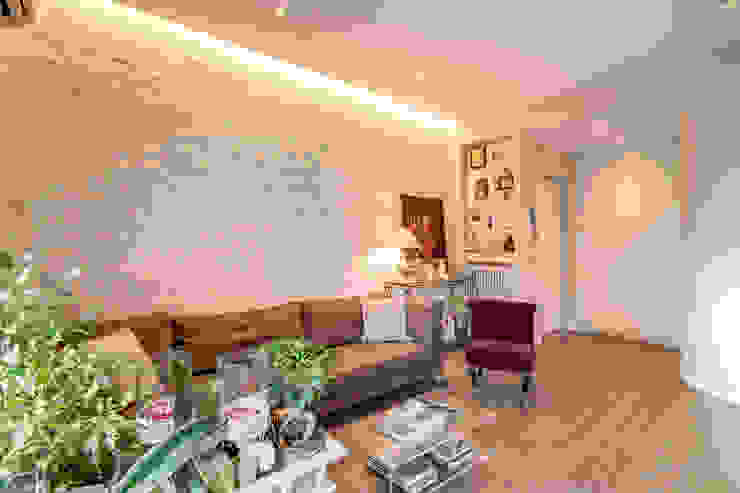 Moderne woonkamers van MOB ARCHITECTS Modern