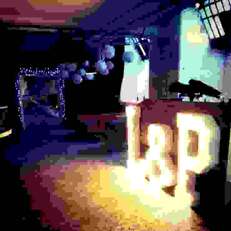 Wedding Styling Industrial style garage/shed by A Stylish Existence Industrial