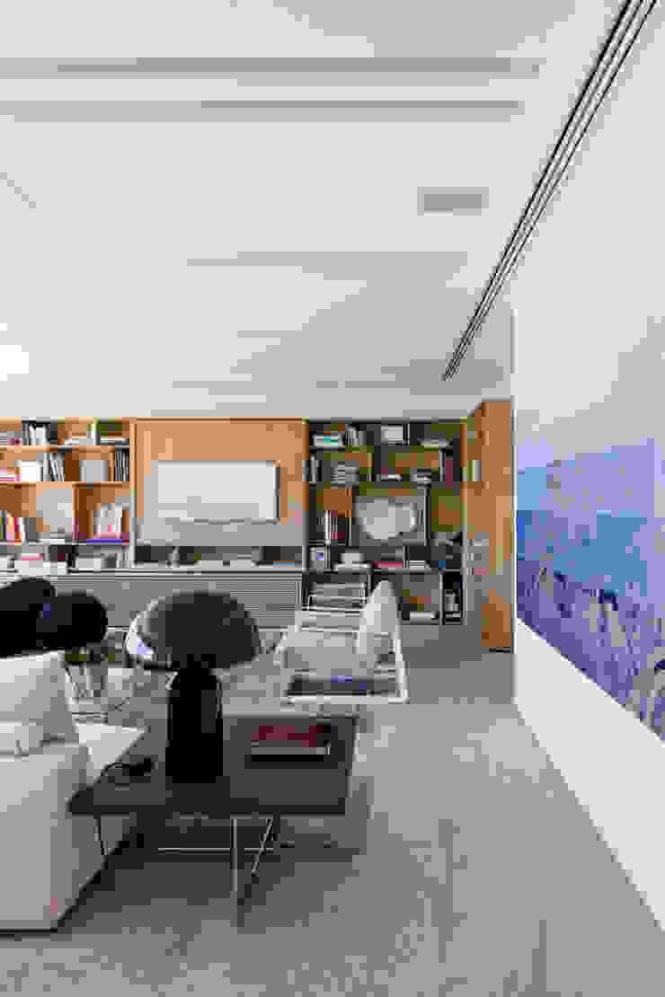 Residência Mirante Salas de estar modernas por Gisele Taranto Arquitetura Moderno