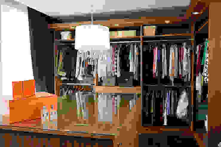 Bespoke Walnut Dressing Room Room Dressing roomAccessories & decoration