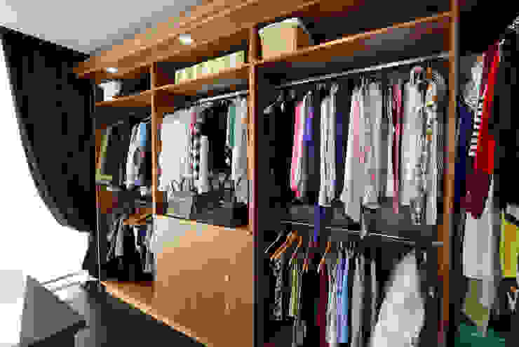 Bespoke Walnut Dressing Room Room Dressing roomAccessories & decoration