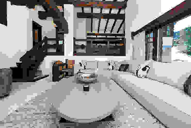 Chalet Umbau, Martinuzzi Interiors Interior Design & Renovations Martinuzzi Interiors Interior Design & Renovations Rustikale Häuser