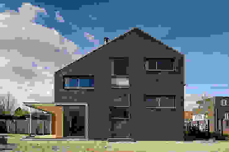 universal house, groenesteijn architecten groenesteijn architecten Modern houses