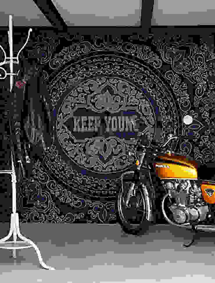 WALLPAPER Trend research and design Talva D. พื้นและกำแพงแทททูแต่งผนัง