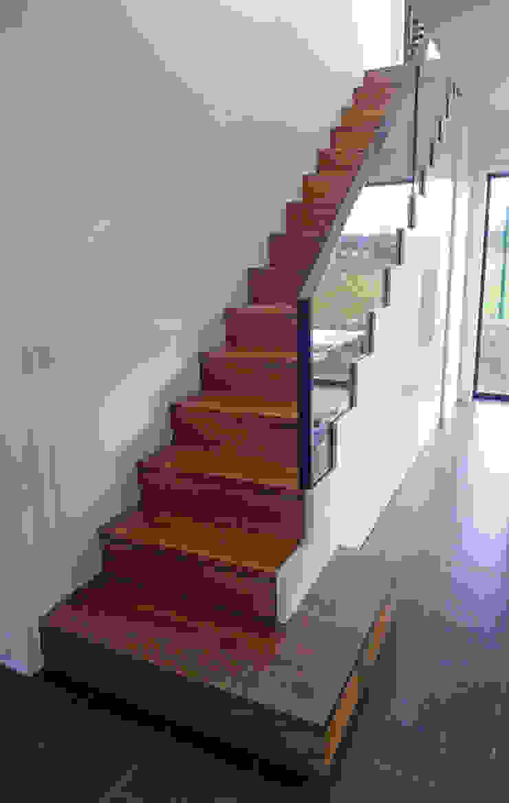 homify Stairs MDF White