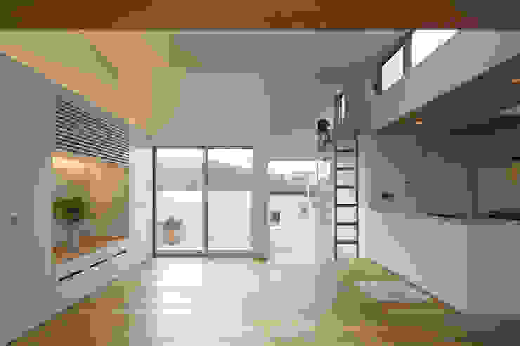 House in Heiwadai アトリエ スピノザ Rumah Modern