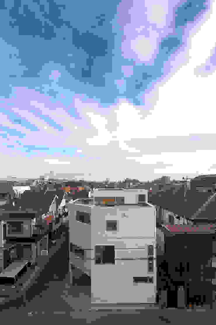 House in Heiwadai アトリエ スピノザ Rumah Modern