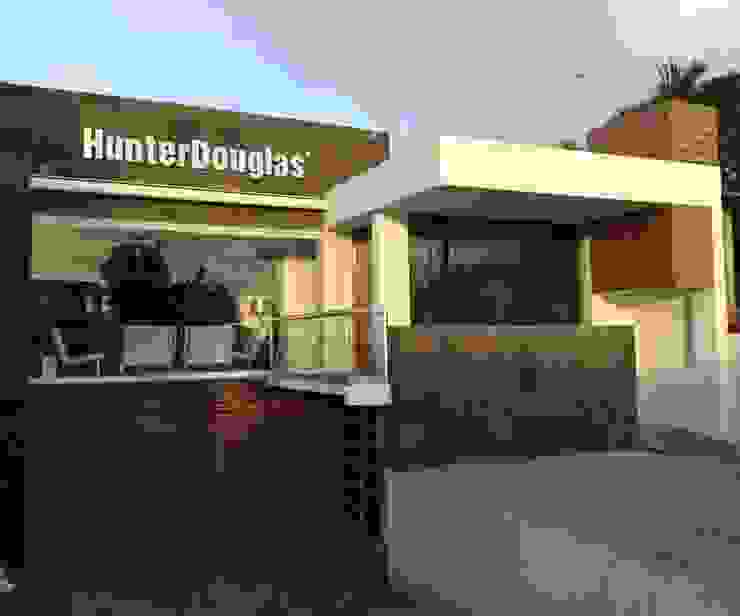 modern  door Grupo Boes, Modern   