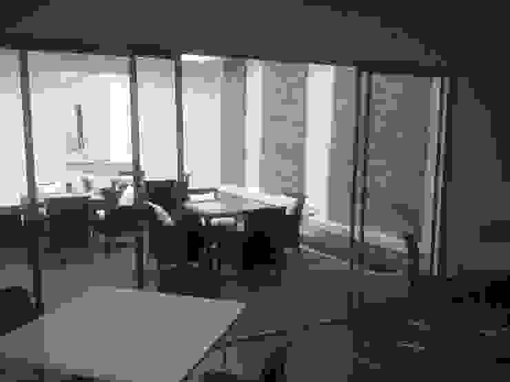 modern  door Grupo Boes, Modern   