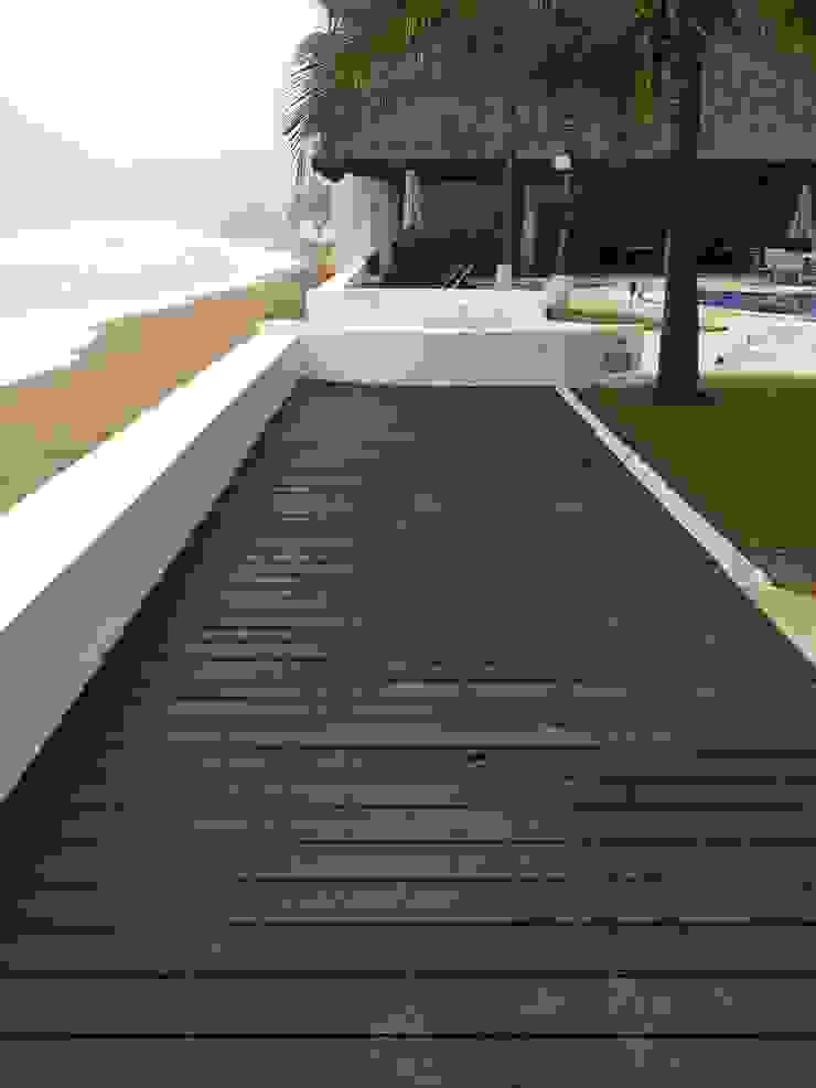 modern  door Grupo Boes, Modern   