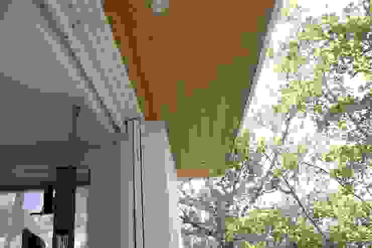 modern  door Grupo Boes, Modern   