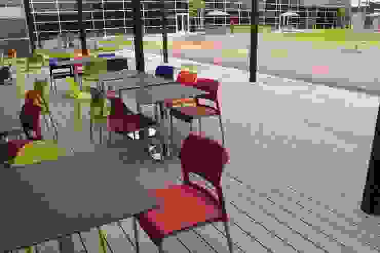 modern  door Grupo Boes, Modern   