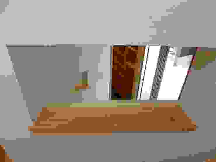 K+Yアトリエ一級建築士事務所 Eclectic style corridor, hallway & stairs