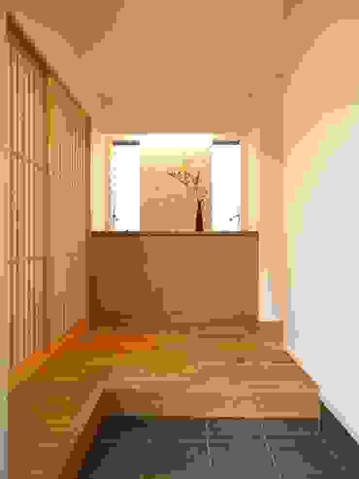 桃ノ木の家, ａｉ建築アトリエ ａｉ建築アトリエ Couloir, entrée, escaliers originaux