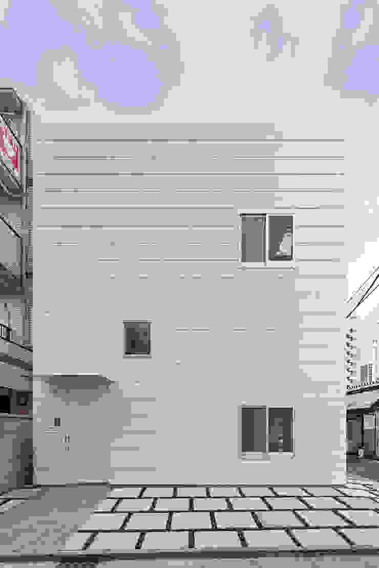曙橋の家, アソトシヒロデザインオフィス/Toshihiro ASO Design Office アソトシヒロデザインオフィス/Toshihiro ASO Design Office Casas modernas