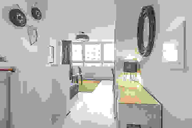 Düsseldorf Redesign i edit home staging Ausgefallener Flur, Diele & Treppenhaus