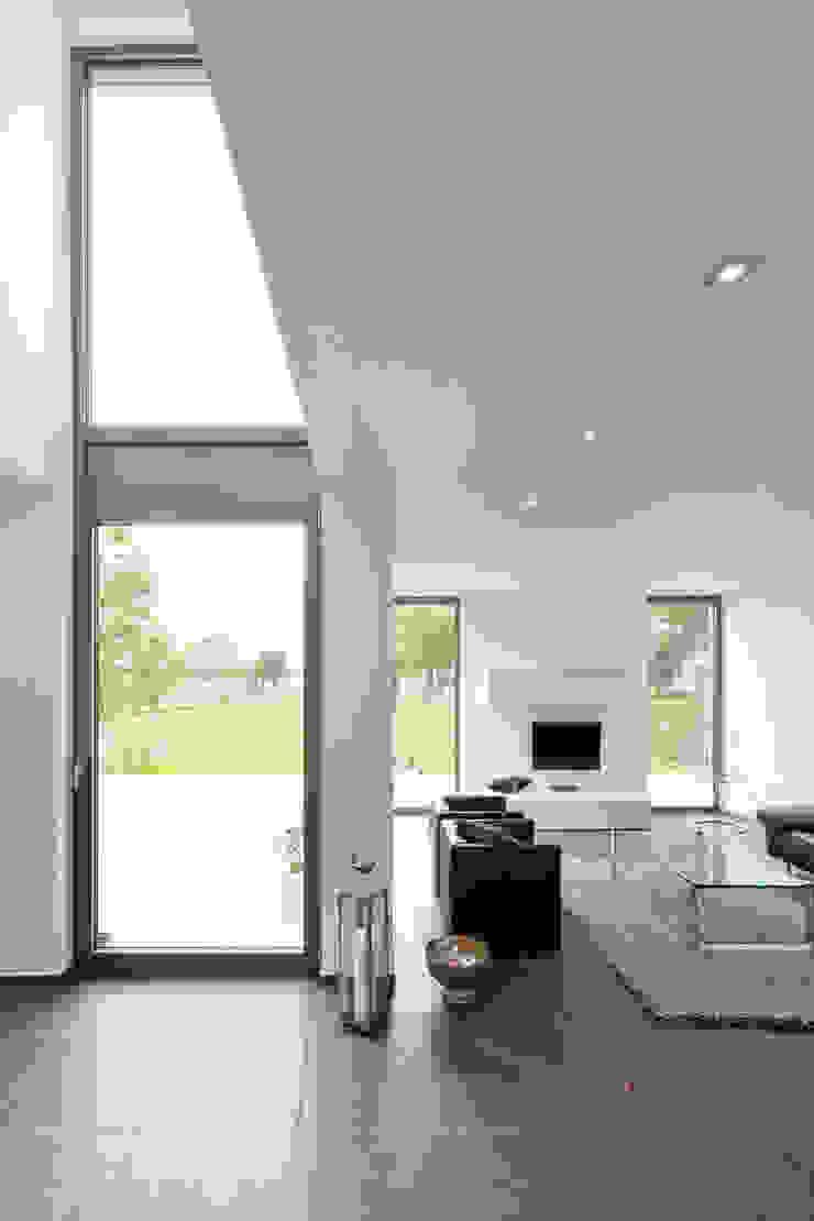 Modernes Haus Mit Luftraum Und Glassteg Homify