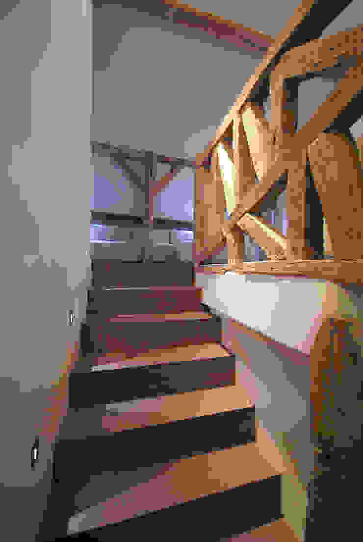 Appartement Paris VI, Atelier TO-AU Atelier TO-AU Rustic style corridor, hallway & stairs