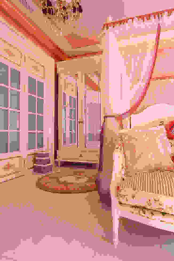 Contemporary Classical Villa in Kemer Golf & Country Orkun İndere Interiors Dormitorios infantiles de estilo clásico