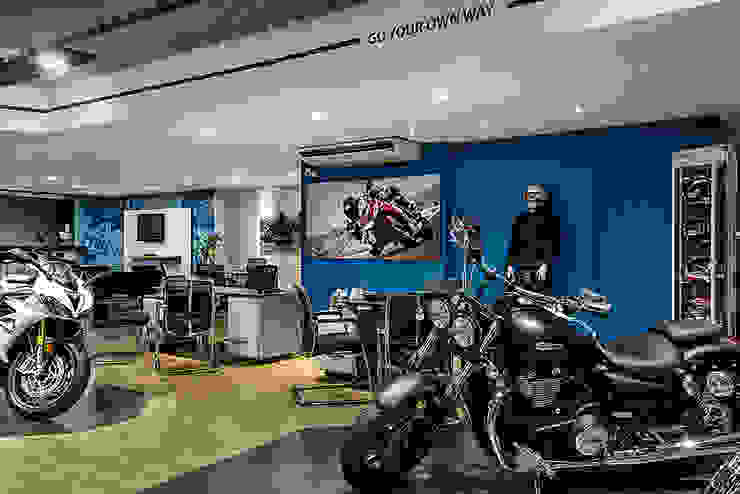 Triumph Porto Alegre RICARDOTRAMONTINA.ART Concessionárias modernas