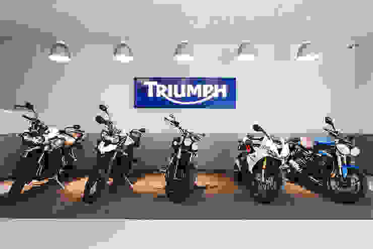 Triumph Porto Alegre RICARDOTRAMONTINA.ART Concessionárias modernas
