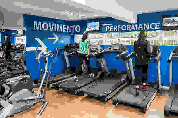Oxy Performance & Health Espaços comerciais modernos por RICARDOTRAMONTINA.ART Moderno