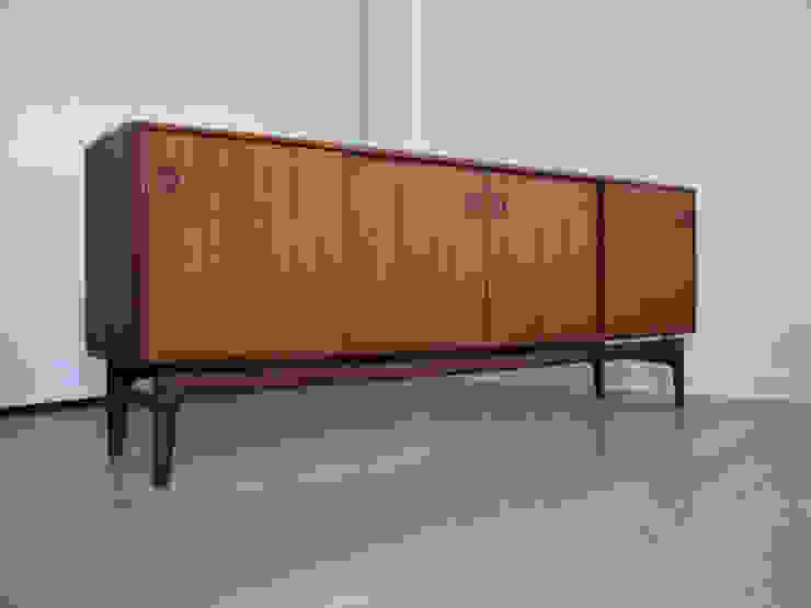 1960s Danish teak sideboard on floating base Funky Junky 다이닝 룸드레서 & 사이드보드