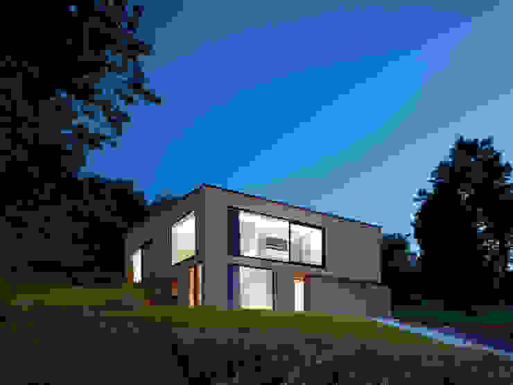 Haus R, archifaktur archifaktur Case in stile minimalista