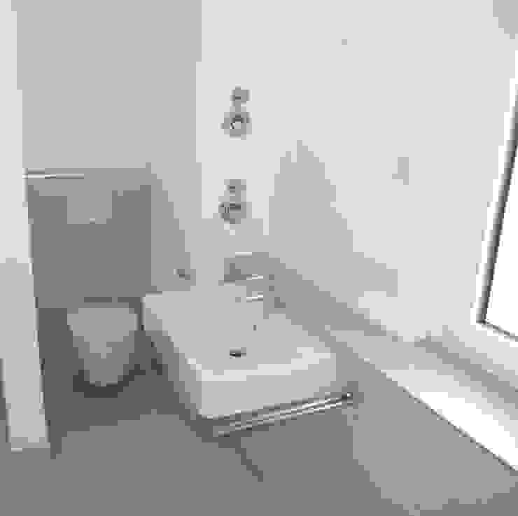 Badezimmer auf kleinstem Raum von Innenarchitektur-Moll ...