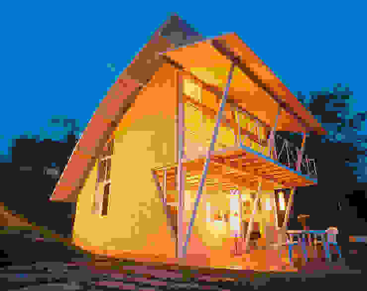 Casa Eugênia por Joao Diniz Arquitetura, JOAO DINIZ ARQUITETURA JOAO DINIZ ARQUITETURA Modern houses