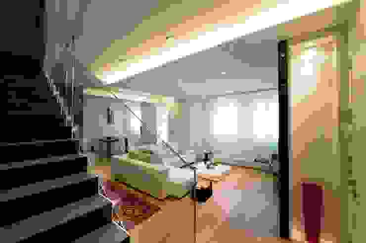 SANSON ARCHITETTI Minimalist living room
