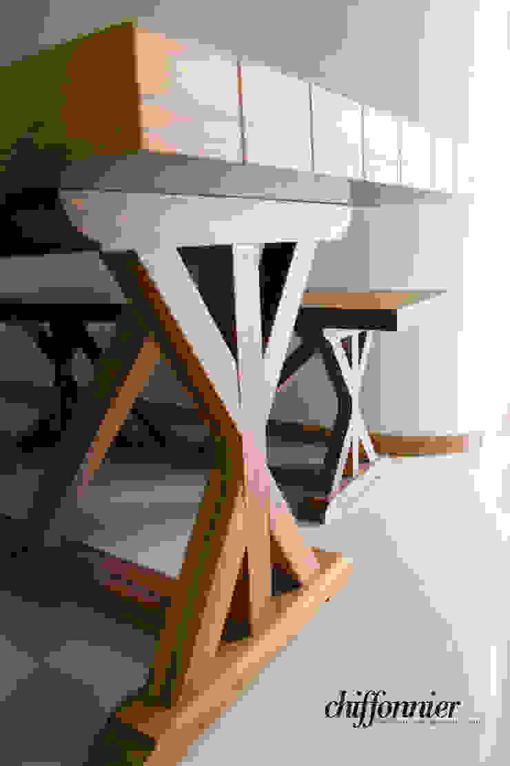 Mesa y banca en madera de Tzalam Chiffonnier Comedores industriales Mesas