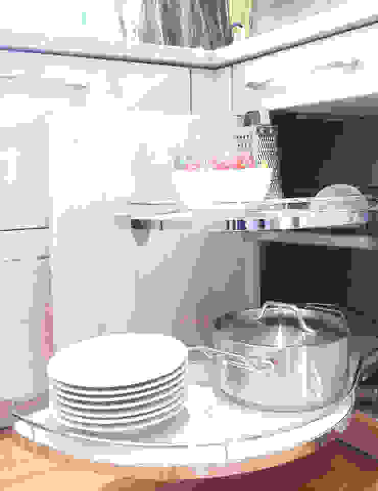 Unsere Küchenausstellung, Settele Küche & Wohnen Settele Küche & Wohnen Moderne Küchen Schränke und Regale