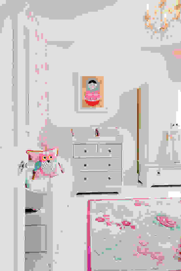 Queens Park House Quartos ecléticos por Honeybee Interiors Eclético