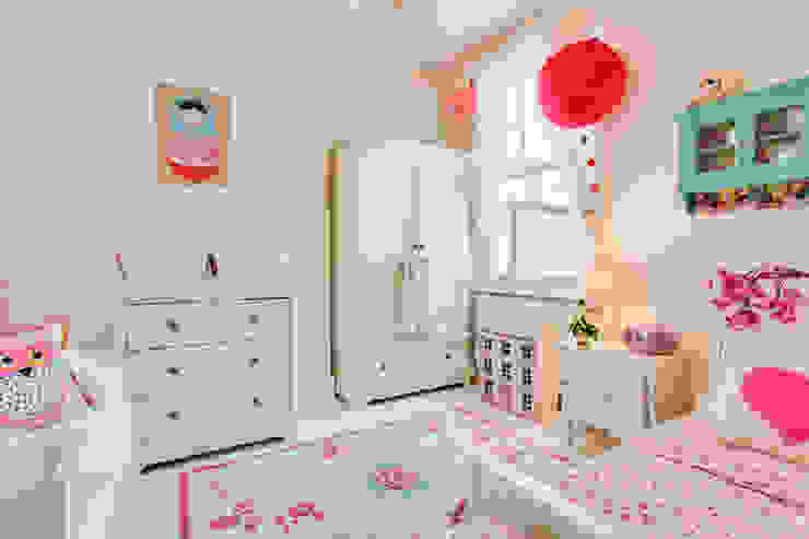 Queens Park House Quartos ecléticos por Honeybee Interiors Eclético